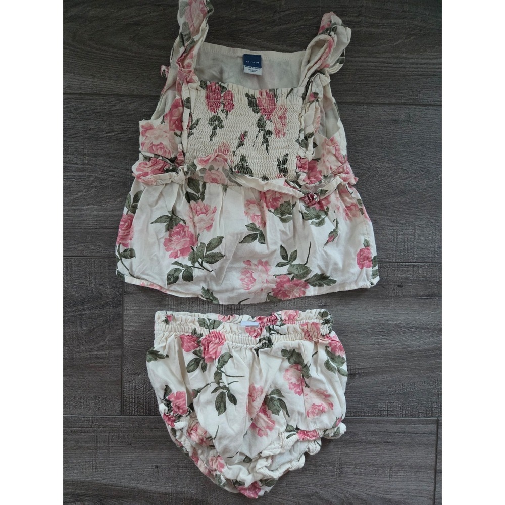 Old navy baby girl outfit 12-18 mos